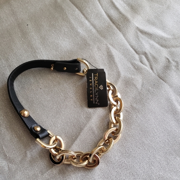 Chocker - Picture 3 of 3